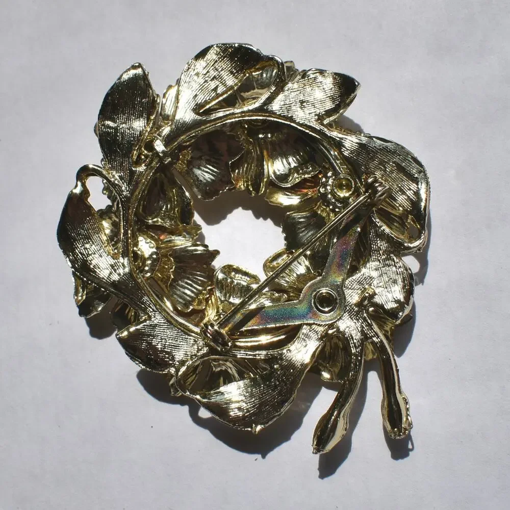 Vintage Aurora Borealis (AB) Rhinestone Floral Wreath Brooch Pin Gold Tone MCM